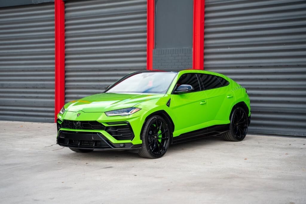 2021 LAMBORGHINI URUS