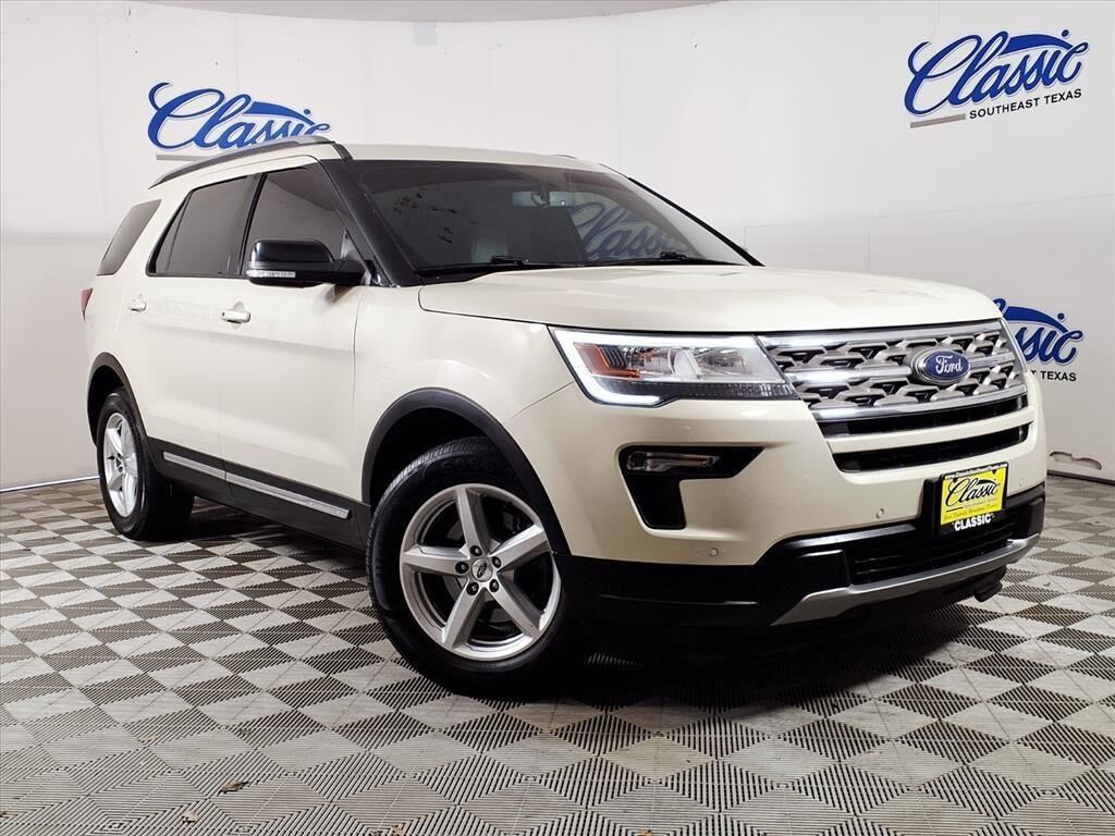 2018 FORD Explorer