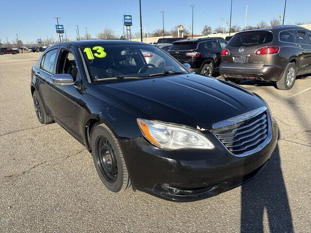 2013 CHRYSLER 200