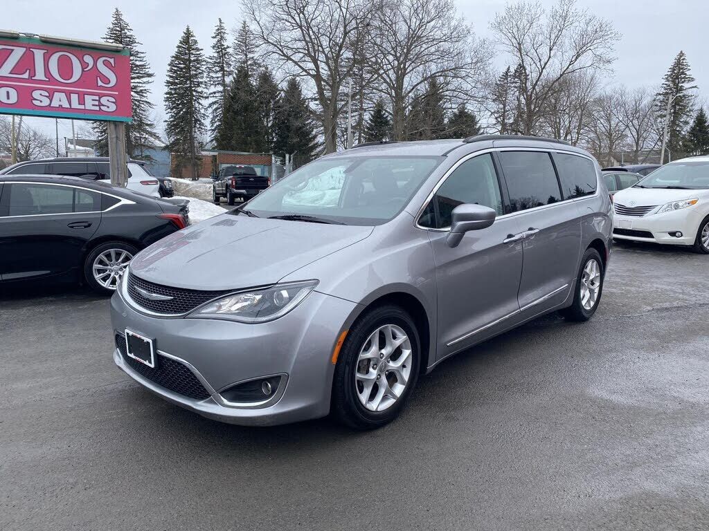 2017 CHRYSLER Pacifica