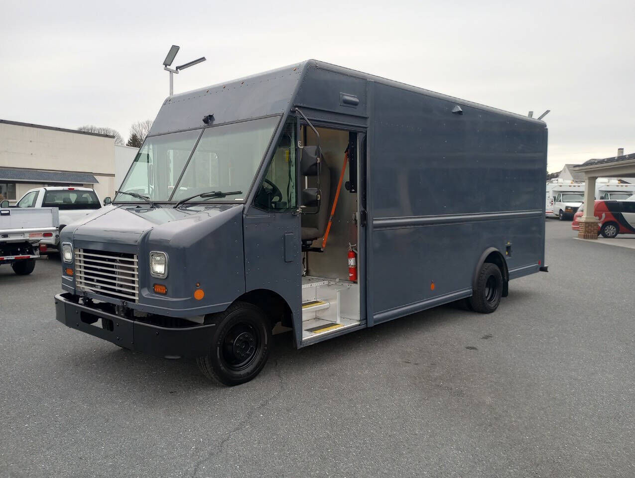 2019 FORD E-450