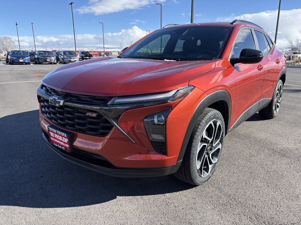 2024 CHEVROLET Trax