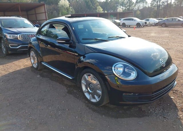 2012 VOLKSWAGEN Beetle