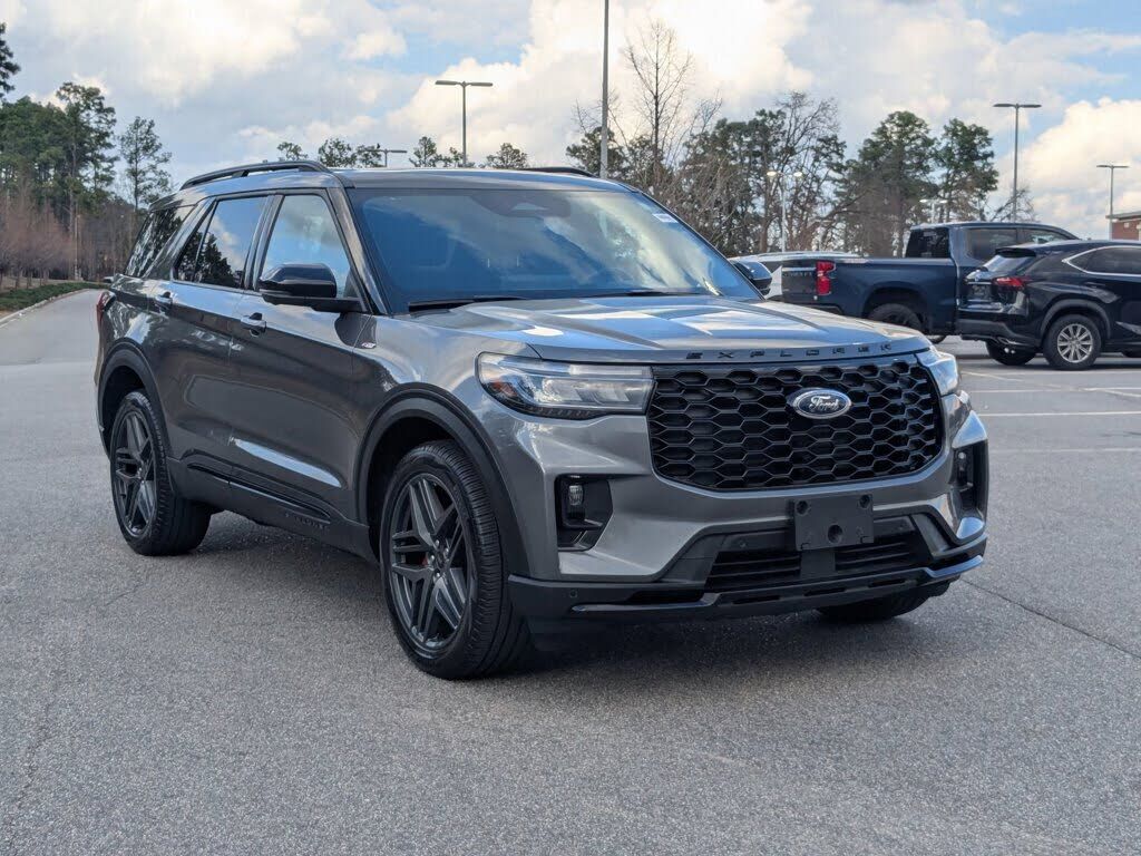 2025 FORD Explorer