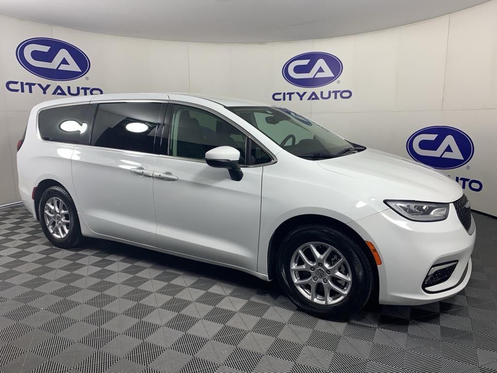 2023 CHRYSLER Pacifica