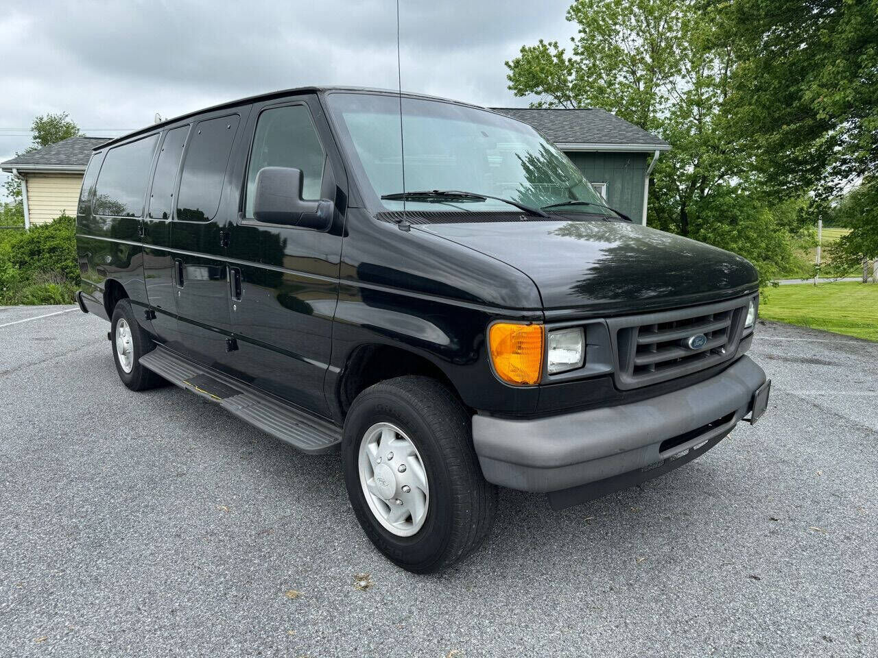 2007 FORD E-350