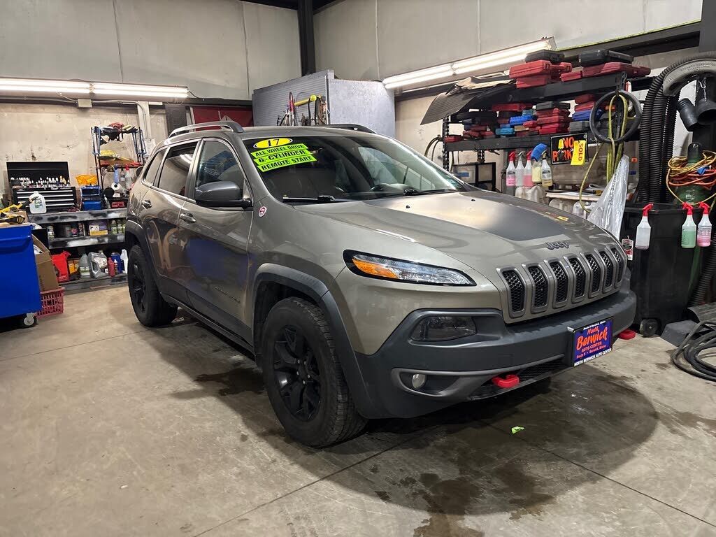 2017 JEEP Cherokee