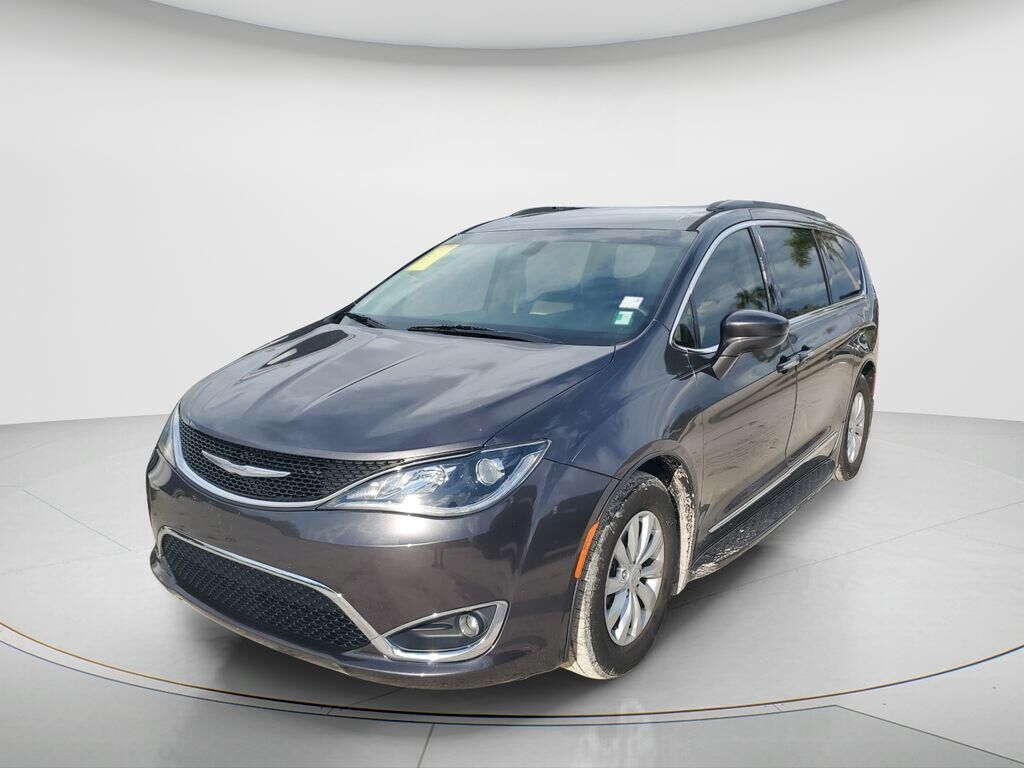 2017 CHRYSLER Pacifica