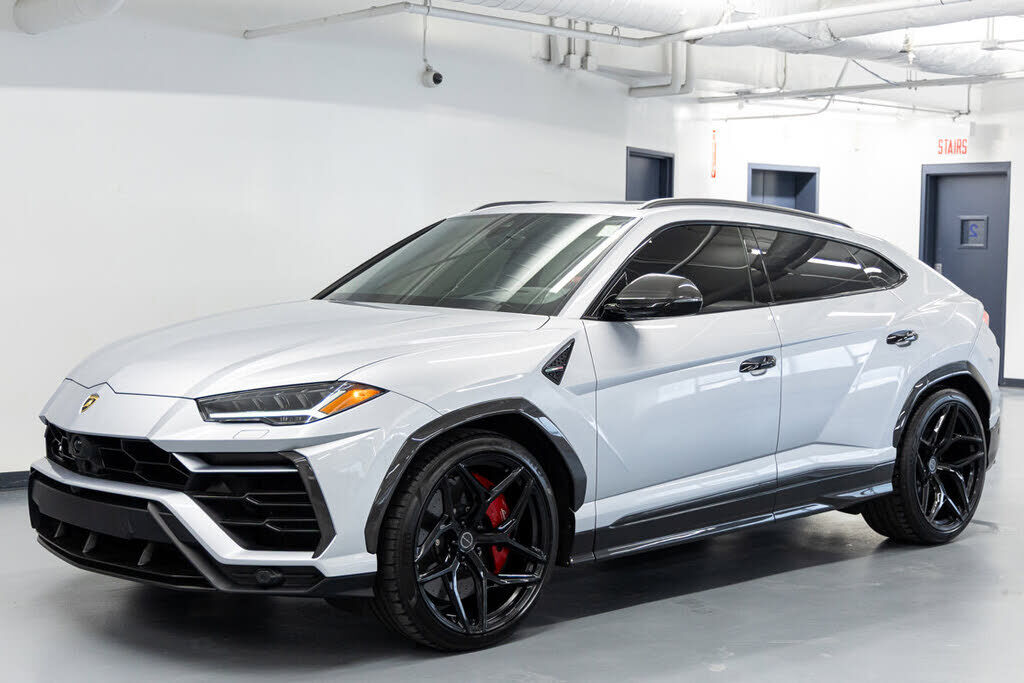 2021 LAMBORGHINI URUS
