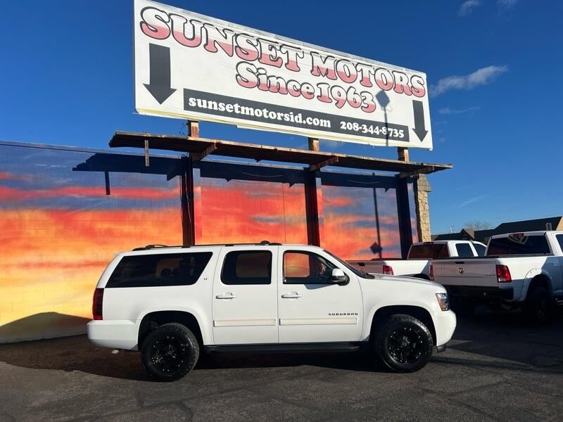 2013 CHEVROLET Suburban