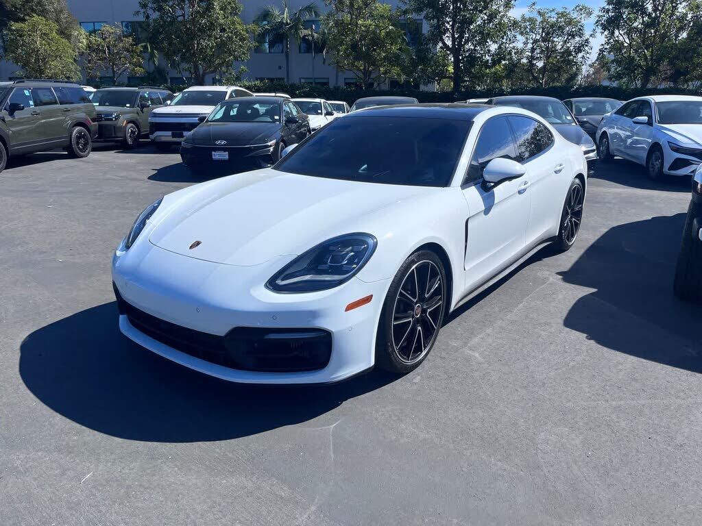 2021 PORSCHE Panamera