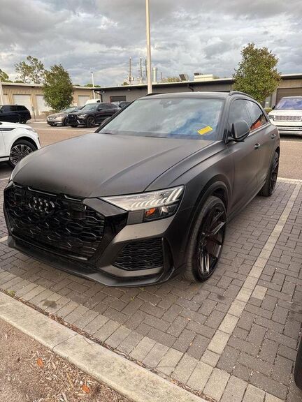 2021 AUDI RS Q8