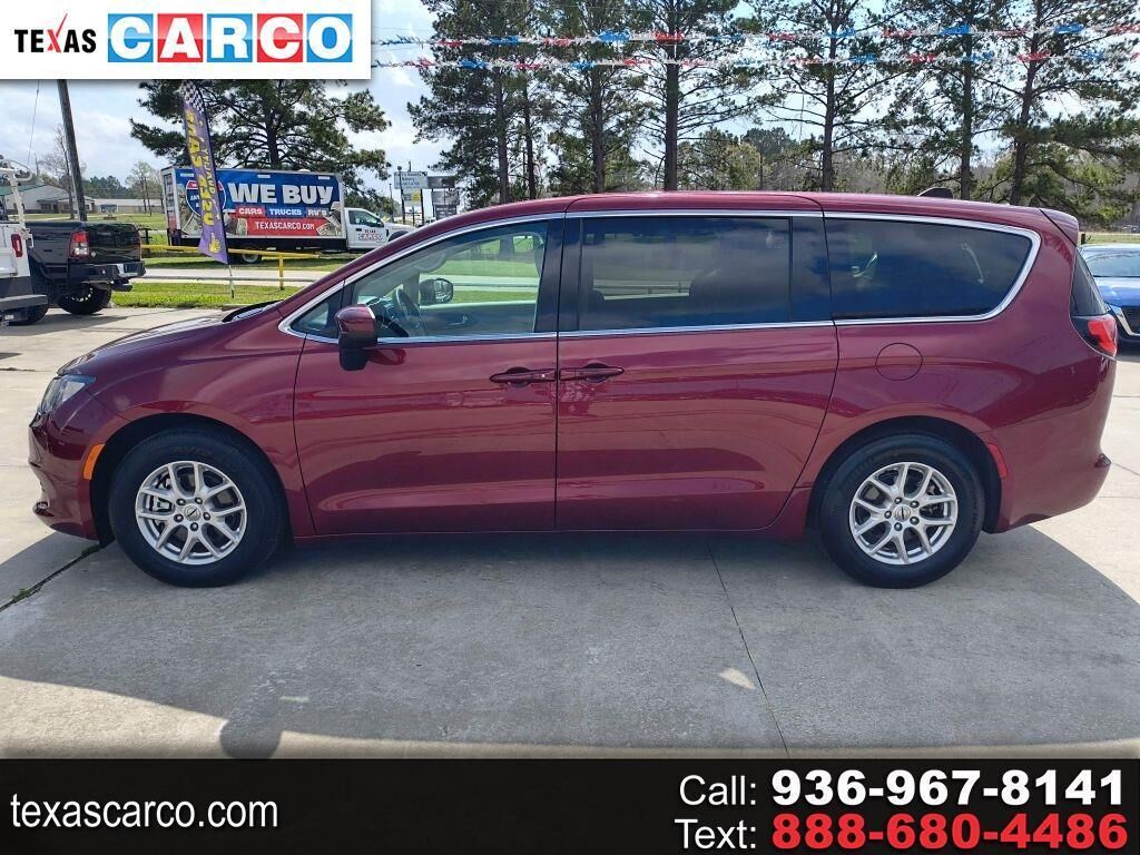 2023 CHRYSLER Voyager