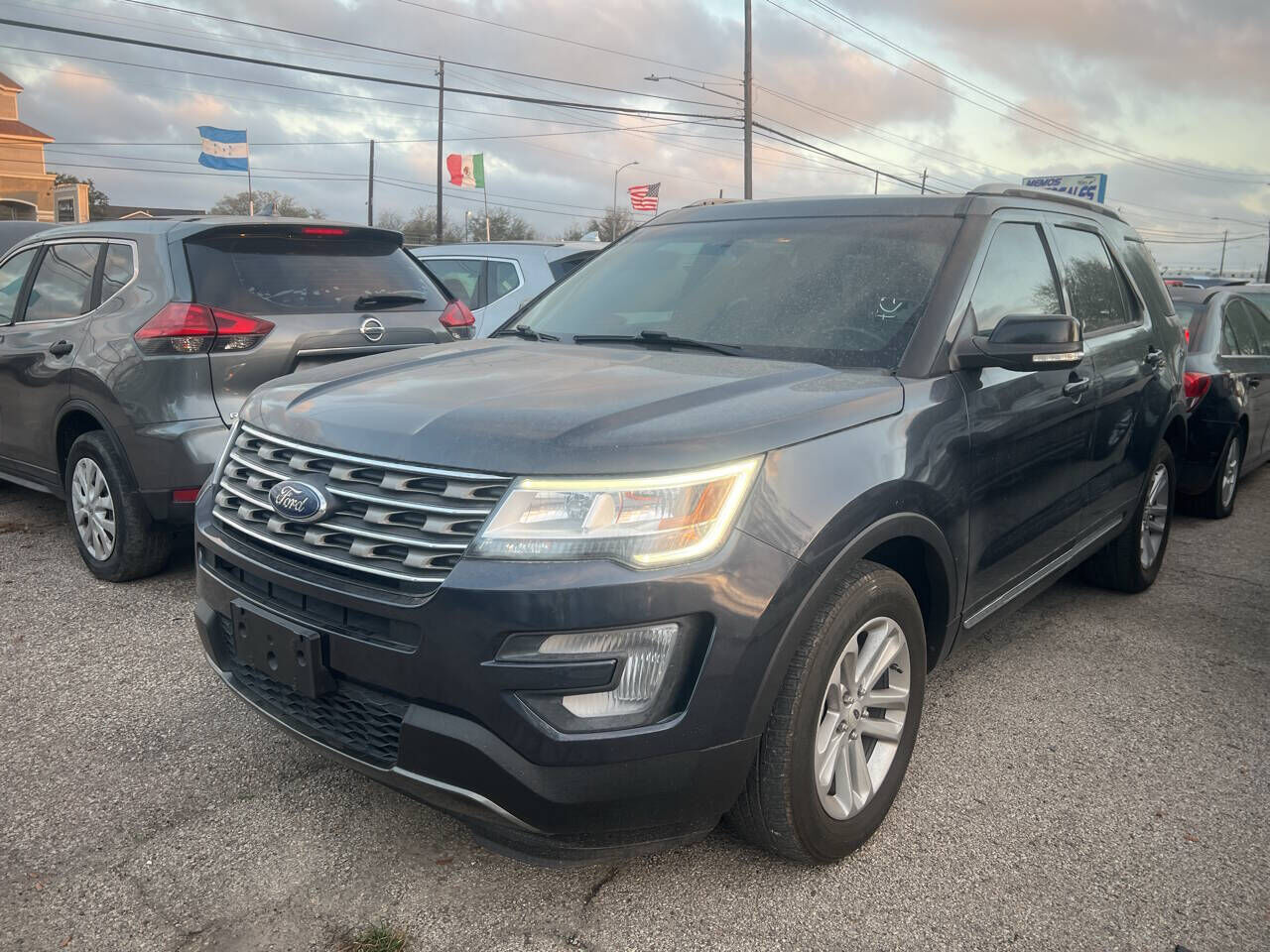 2017 FORD Explorer