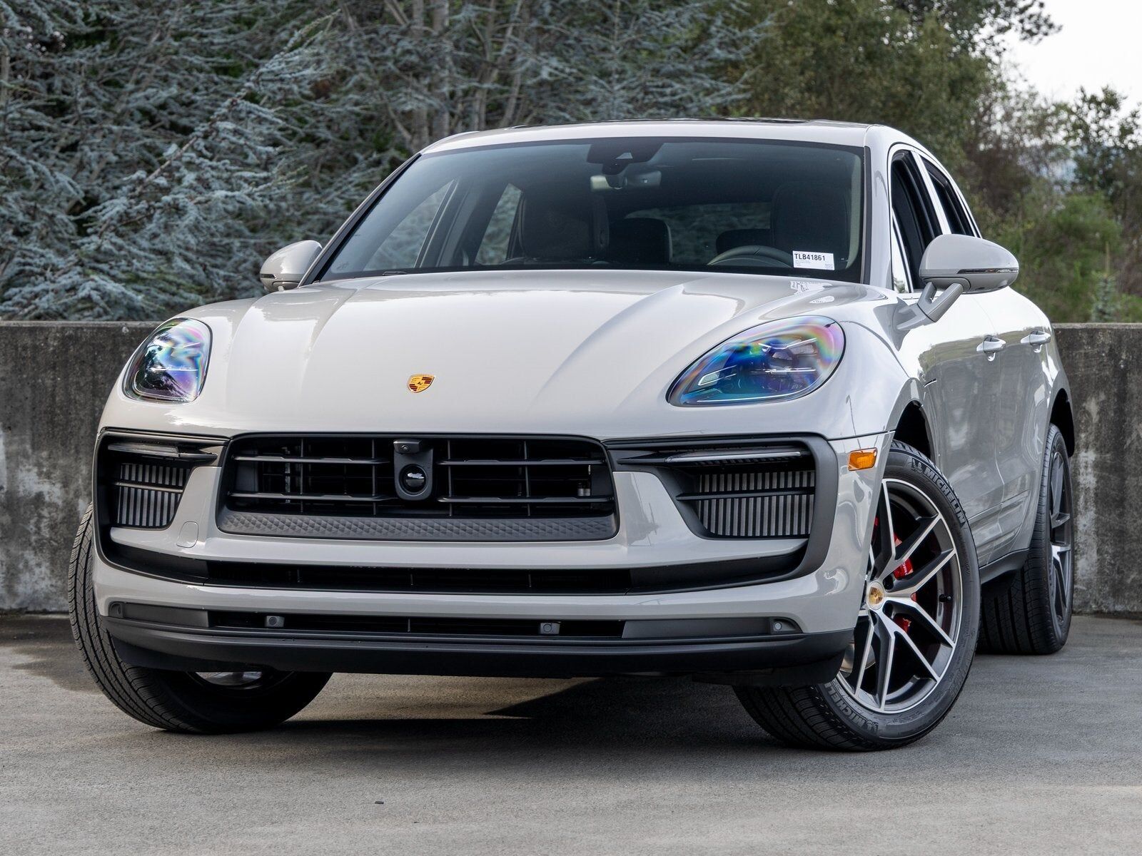 2026 PORSCHE Macan