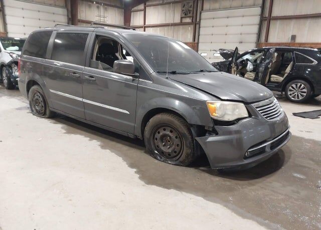 2016 CHRYSLER Town and Country