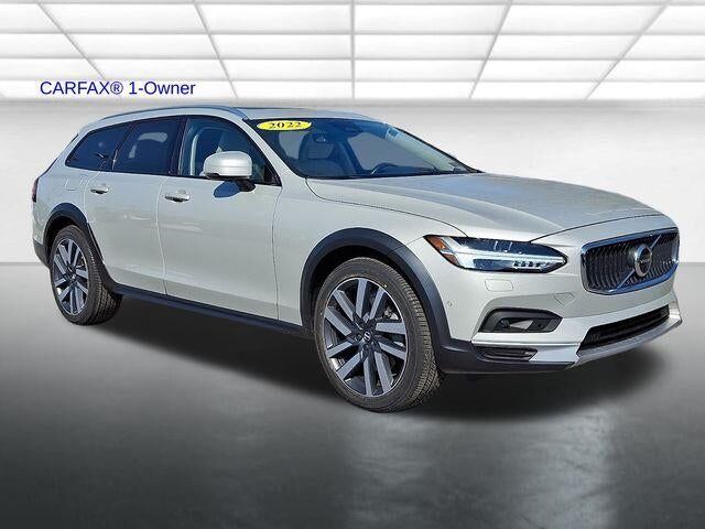 2022 VOLVO V90CC