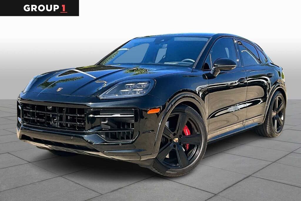 2025 PORSCHE Cayenne