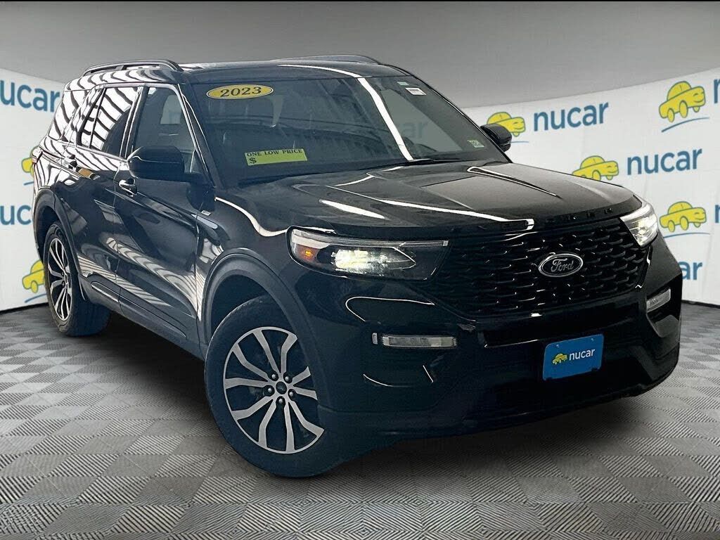 2023 FORD Explorer