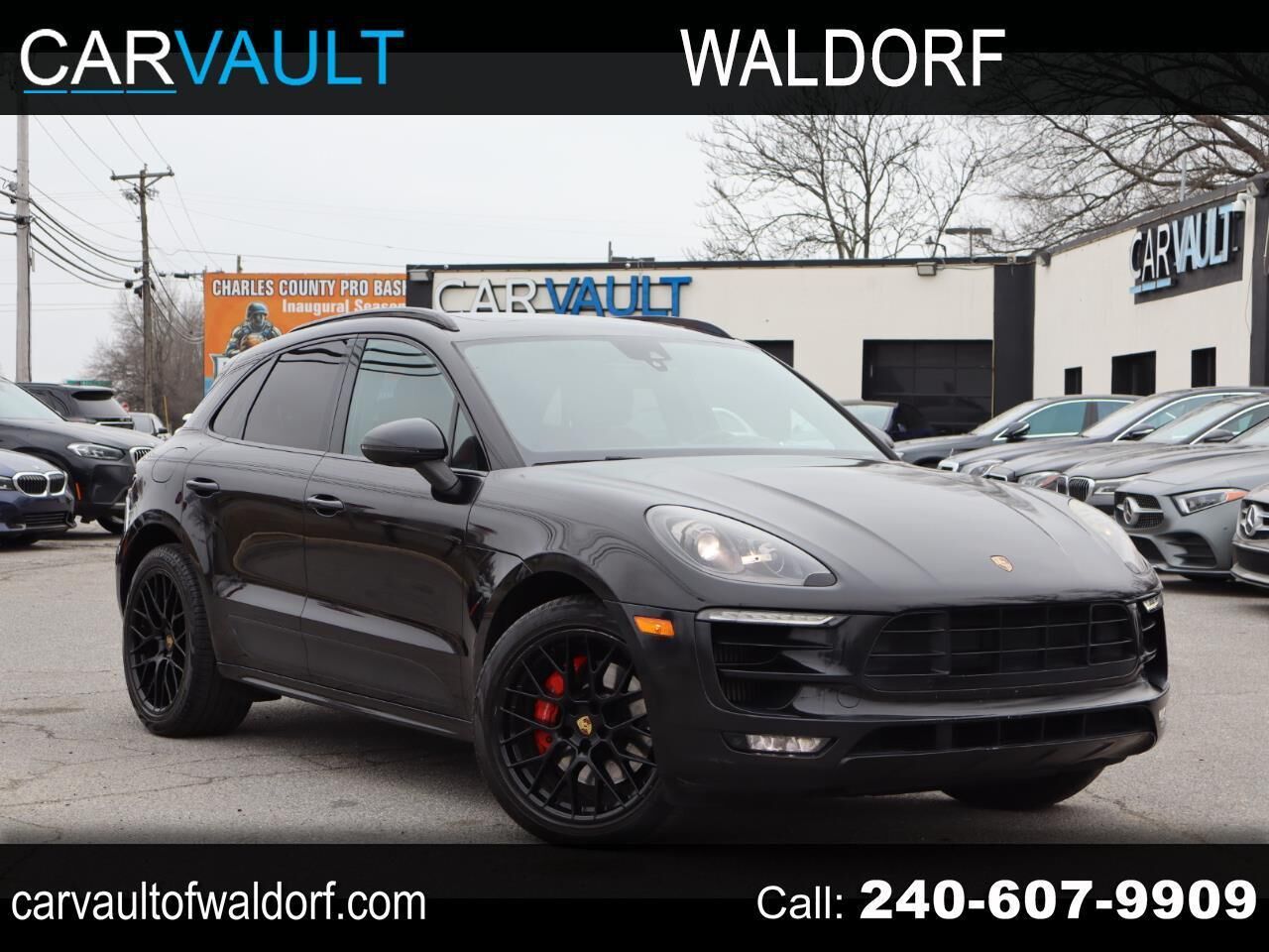 2017 PORSCHE Macan