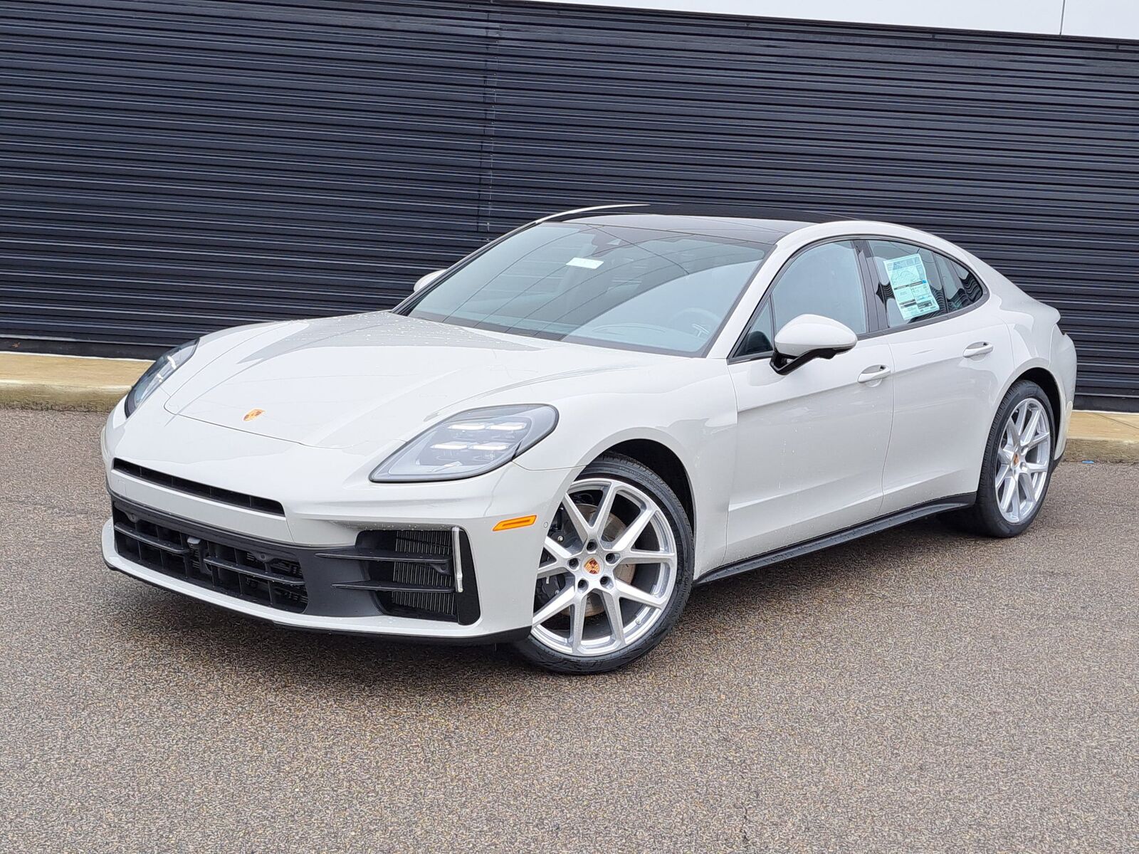 2026 PORSCHE Panamera