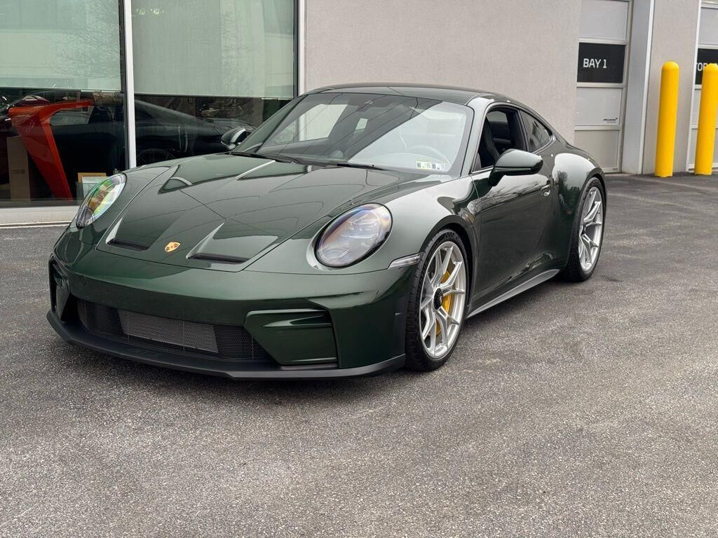 2025 PORSCHE 911