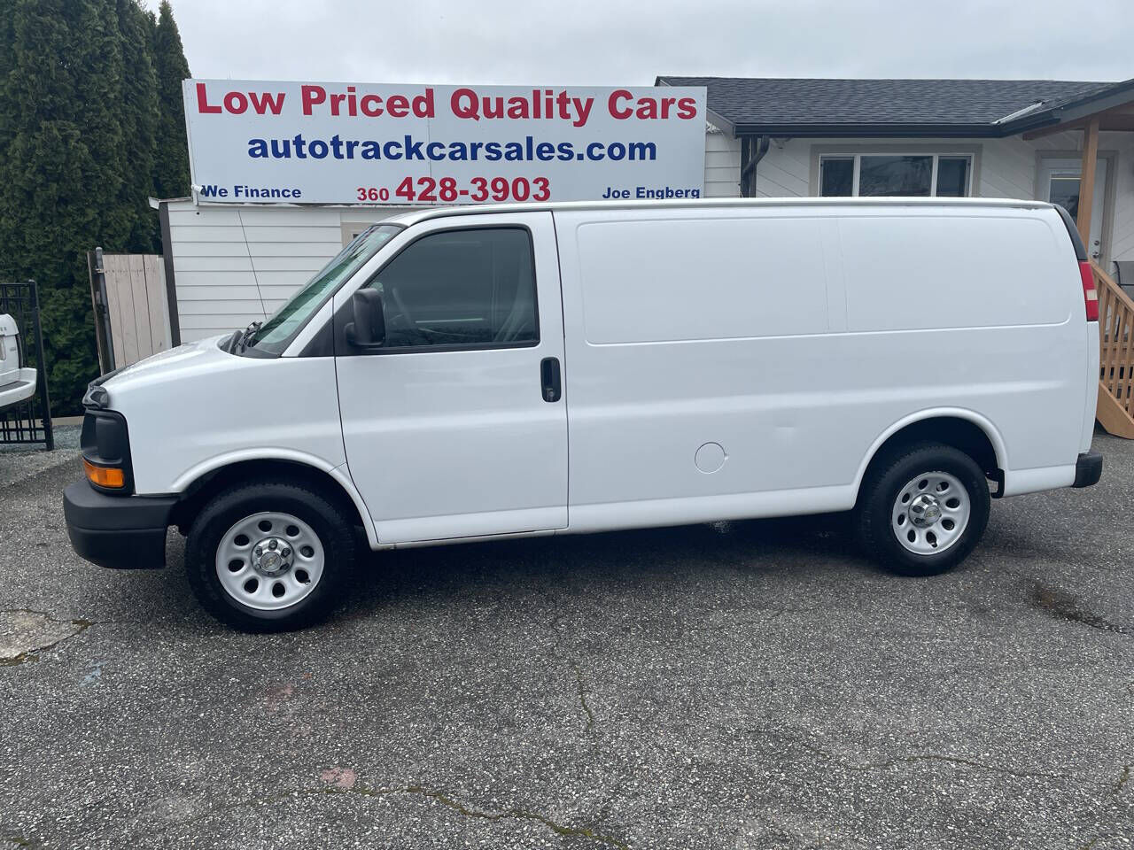 2011 CHEVROLET Express