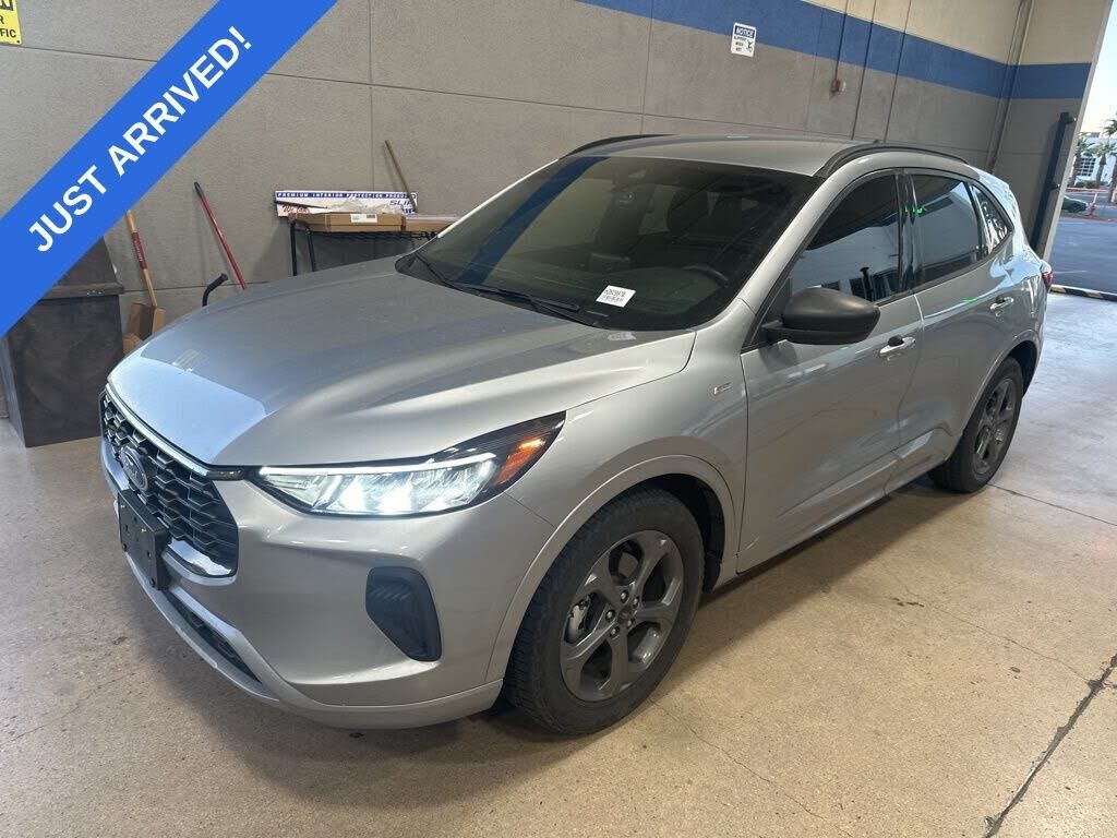 2023 FORD Escape