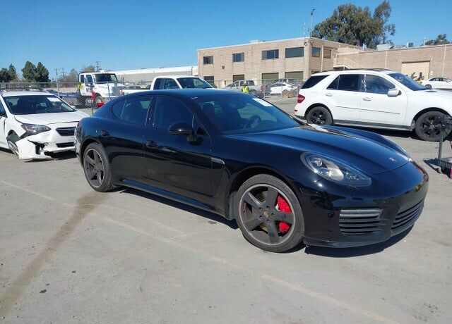 2015 PORSCHE Panamera
