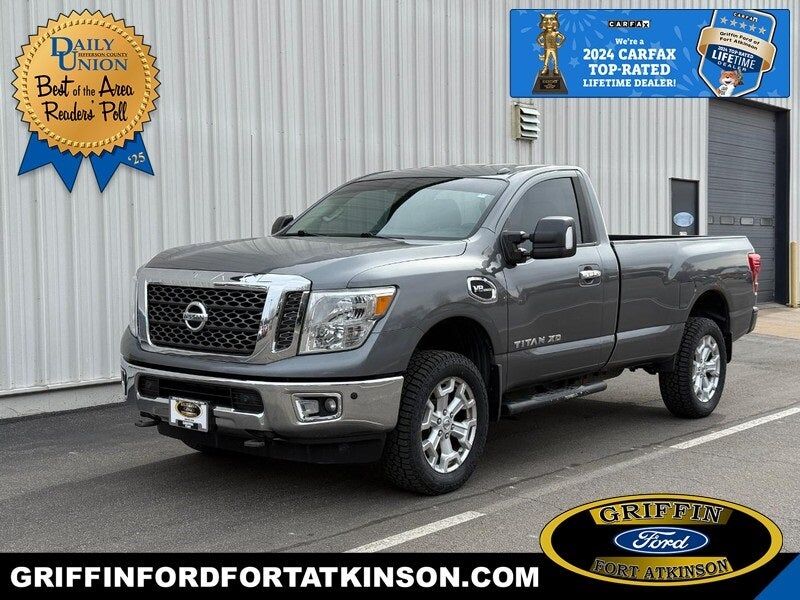 2017 NISSAN Titan