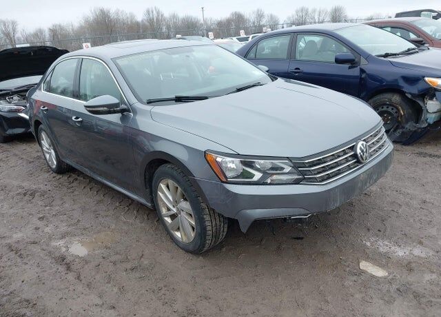 2018 VOLKSWAGEN Passat