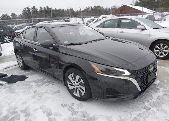 2024 NISSAN Altima