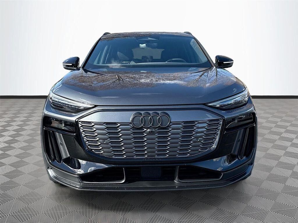 2025 Audi SQ6