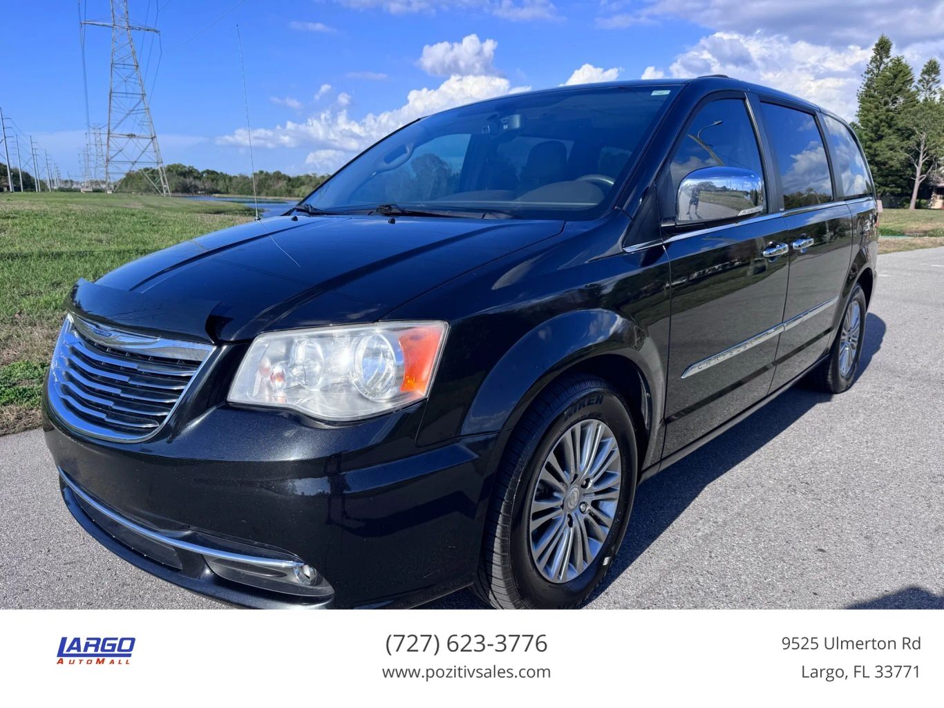 2014 CHRYSLER Town and Country