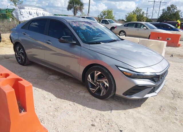 2025 HYUNDAI Elantra