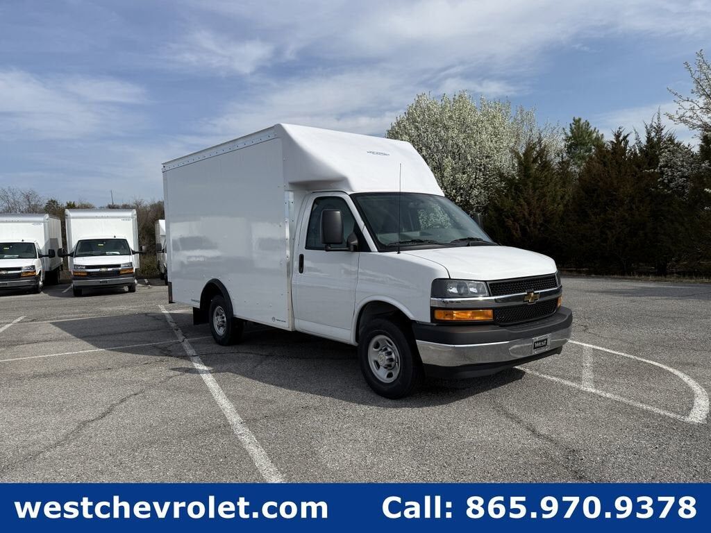 2025 CHEVROLET Express