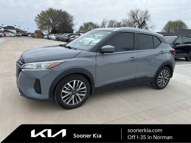 2023 NISSAN Kicks