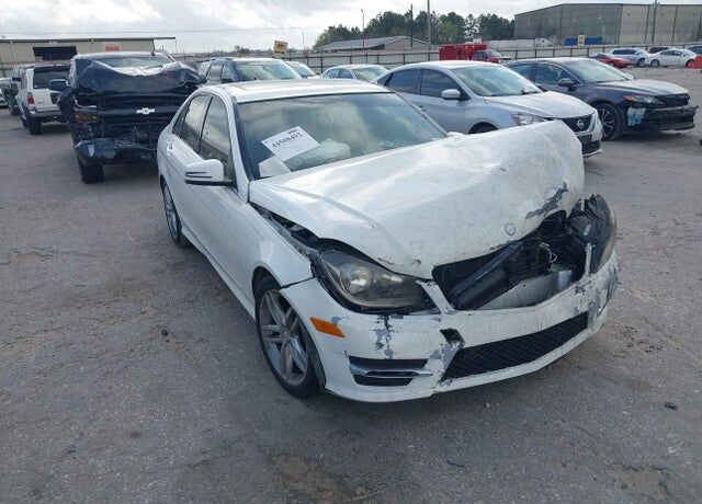 2013 MERCEDES-BENZ C-Class