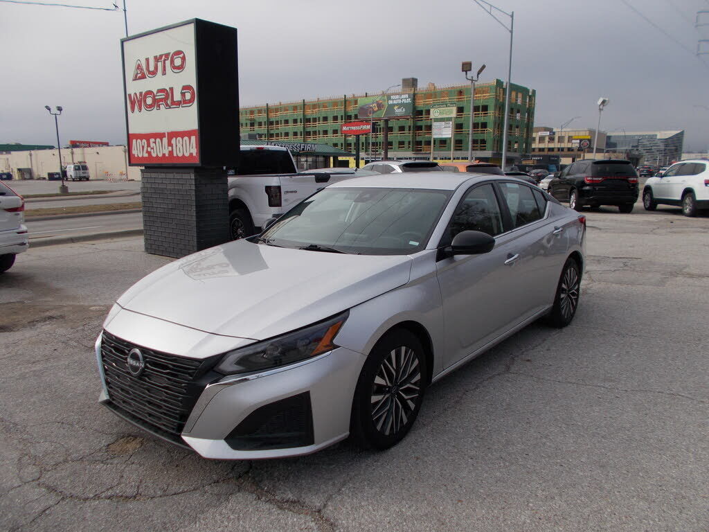 2024 NISSAN Altima