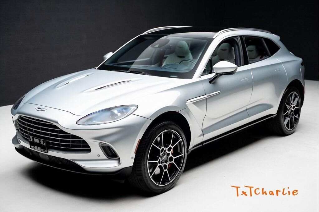 2022 ASTON MARTIN DBX