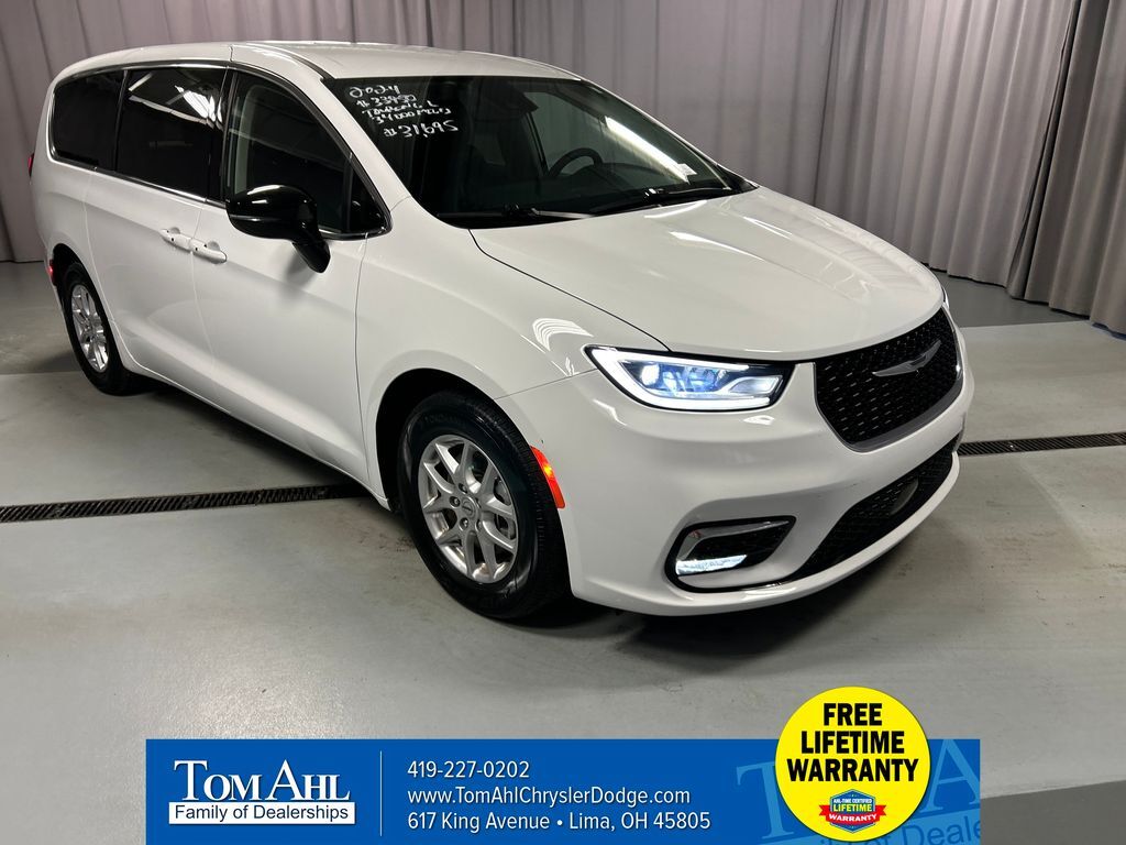 2024 CHRYSLER Pacifica