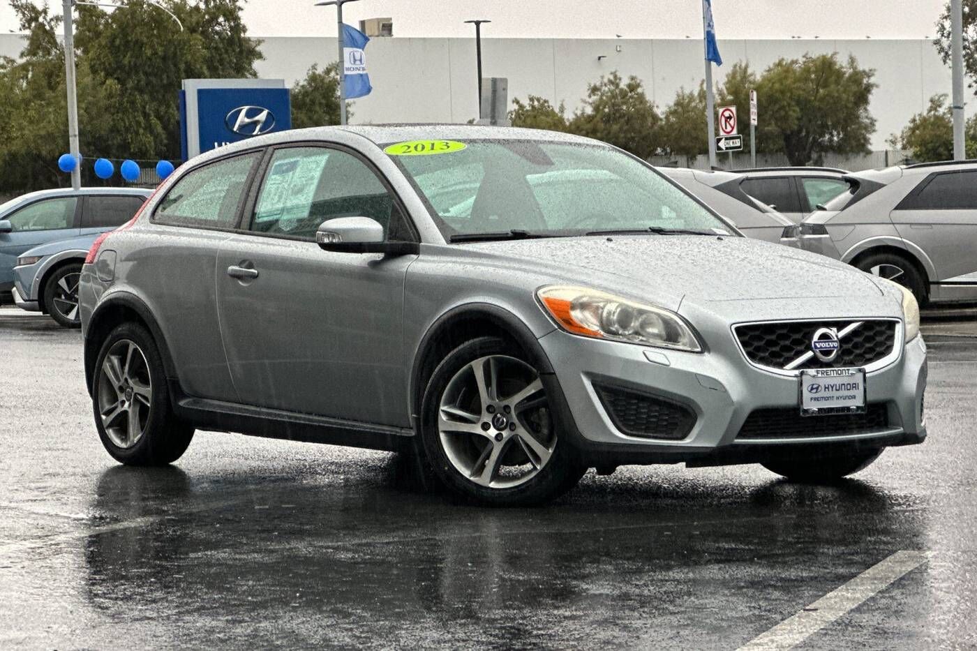 2013 VOLVO C30