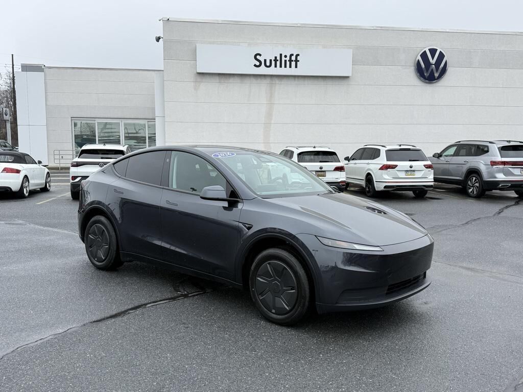 2026 TESLA Model Y