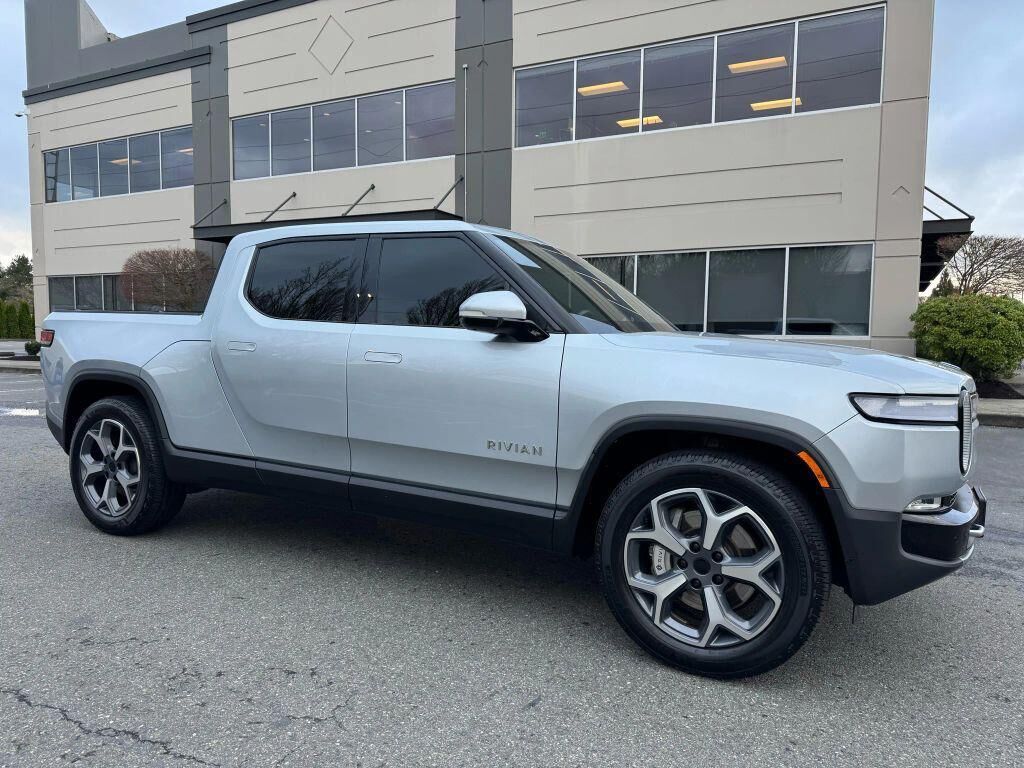 2024 RIVIAN R1T