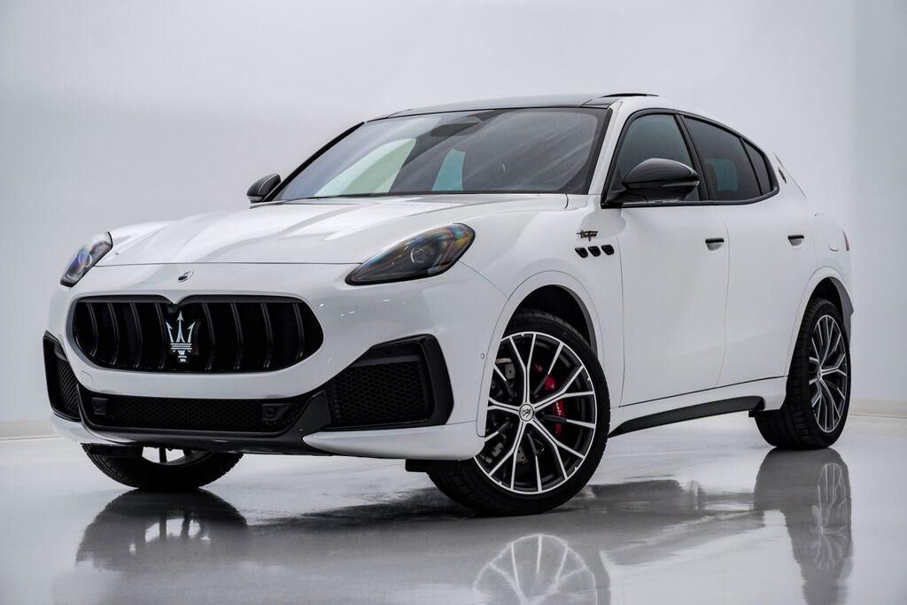 2025 MASERATI Grecale