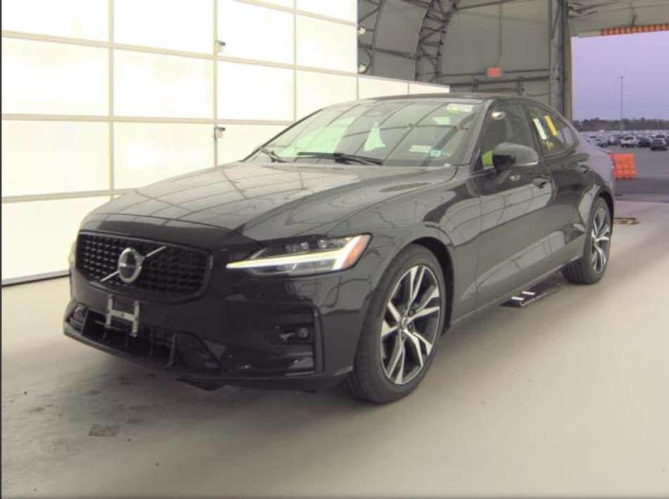 2025 VOLVO S60