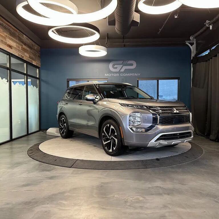 2022 MITSUBISHI Outlander