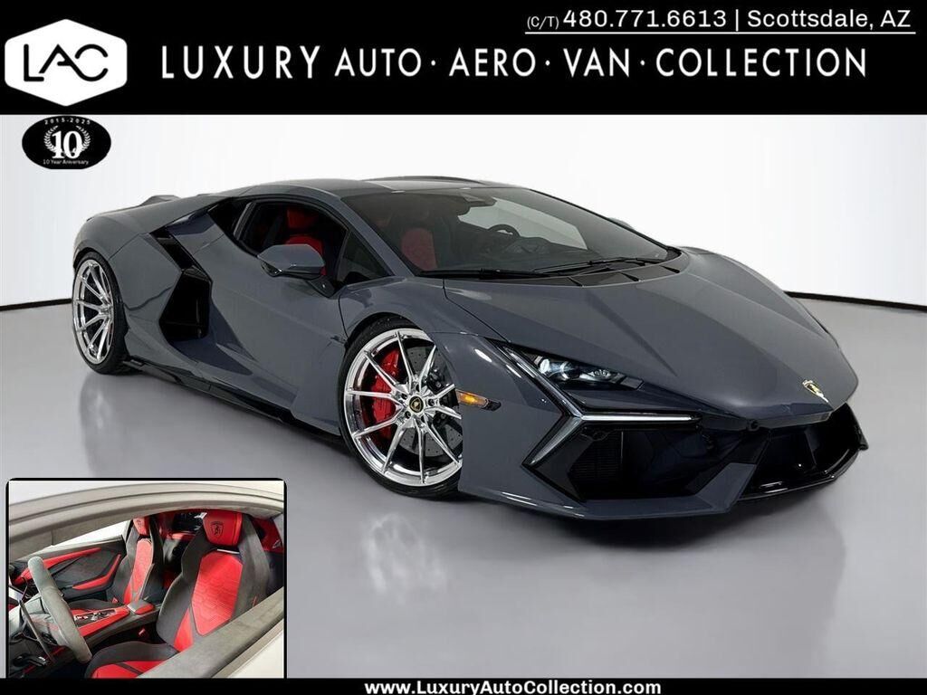 2025 LAMBORGHINI Revuelto