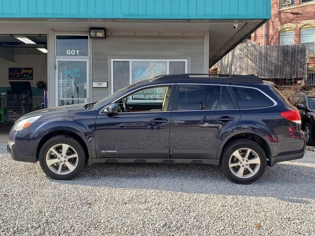 2013 SUBARU Outback