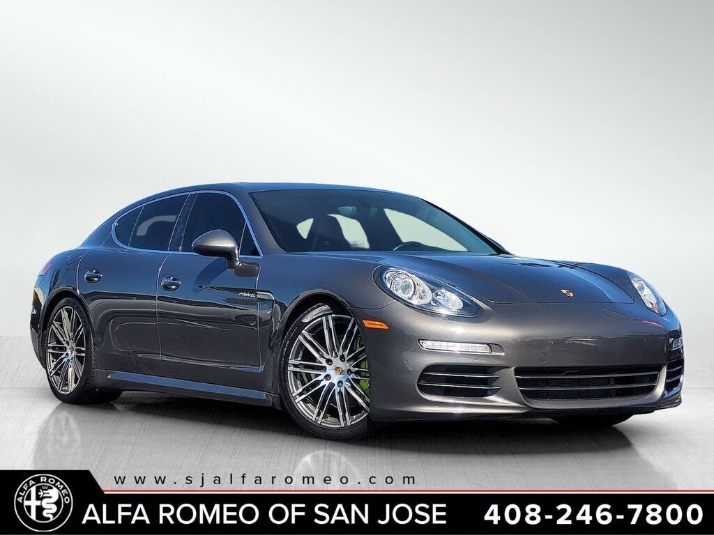 2016 PORSCHE Panamera